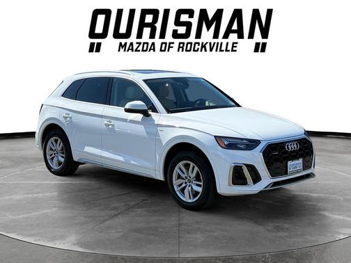 Ibis White 2023 Audi Q5 45 S line Premium