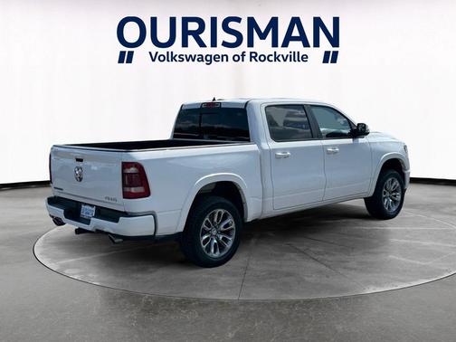Bright White Clearcoat 2020 RAM 1500 Laramie
