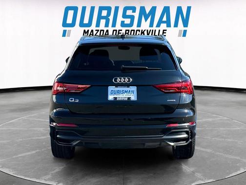 2022 Audi Q3 45 S line Premium