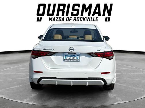 Aspen White TriCoat Pearl 2022 Nissan Sentra SV