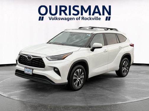 Wind Chill Pearl 2023 Toyota Highlander XLE