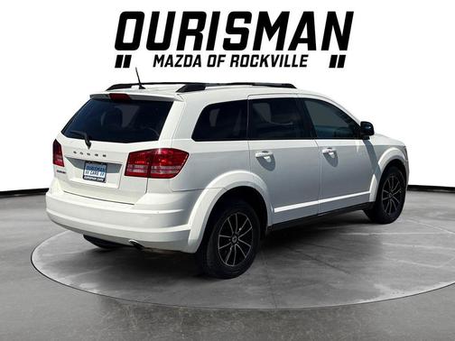 Vice White 2018 Dodge Journey SE