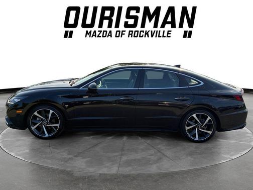 Phantom Black 2022 Hyundai SONATA SEL Plus