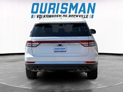 Pristine White Metallic Tri-Coat 2024 Lincoln Aviator Reserve AWD