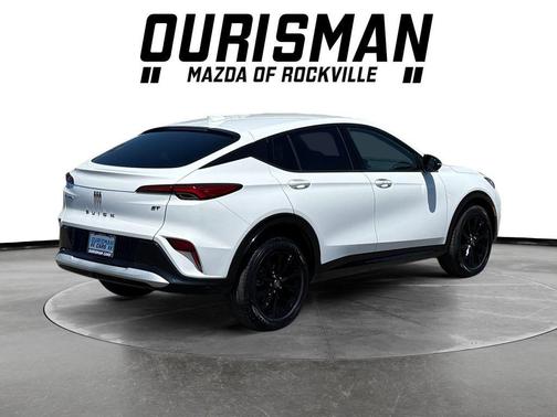 Summit White 2024 Buick Envista Sport Touring FWD