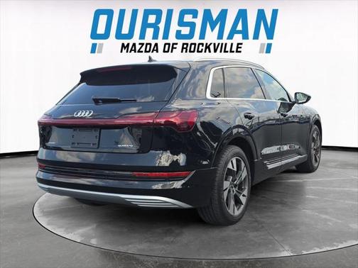 2022 Audi e-tron Premium