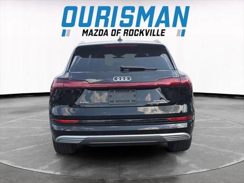 2022 Audi e-tron Premium