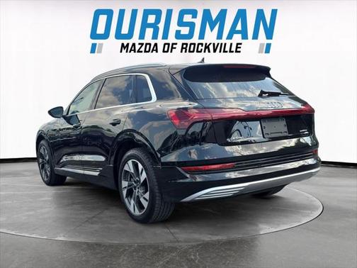 2022 Audi e-tron Premium