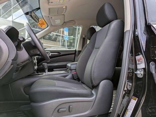 Magnetic Black Pearl 2020 Nissan Pathfinder SV