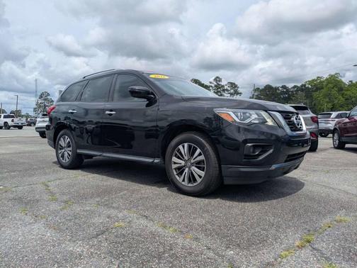 Magnetic Black Pearl 2020 Nissan Pathfinder SV
