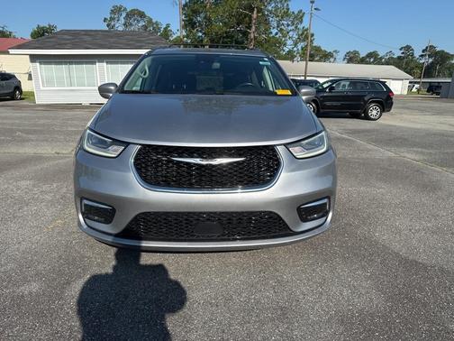 2021 Chrysler Pacifica Touring-L