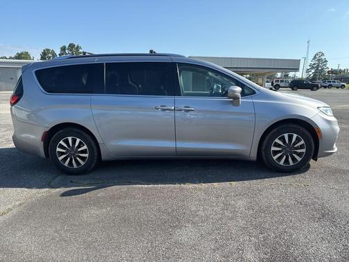 2021 Chrysler Pacifica Touring-L