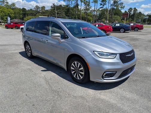 2021 Chrysler Pacifica Touring-L