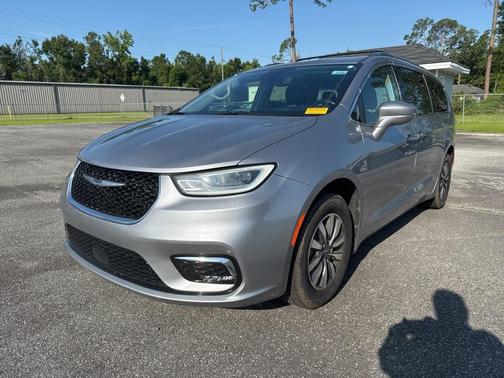 2021 Chrysler Pacifica Touring-L