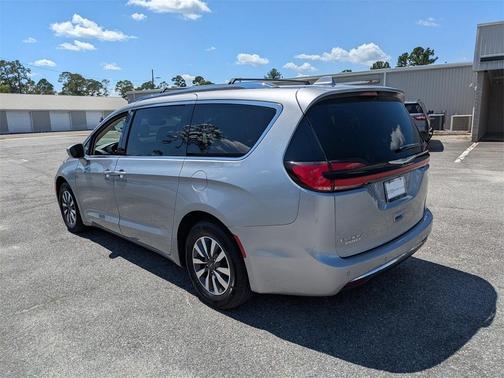 2021 Chrysler Pacifica Touring-L