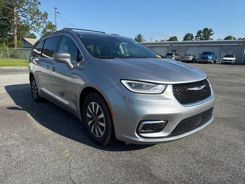 2021 Chrysler Pacifica Touring-L