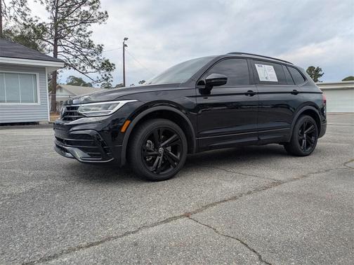 2023 Volkswagen Tiguan 2.0T SE R-Line Black