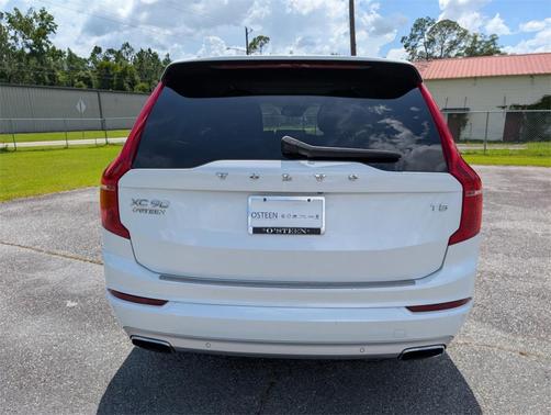 2020 Volvo XC90 T5 Momentum 7 Passenger