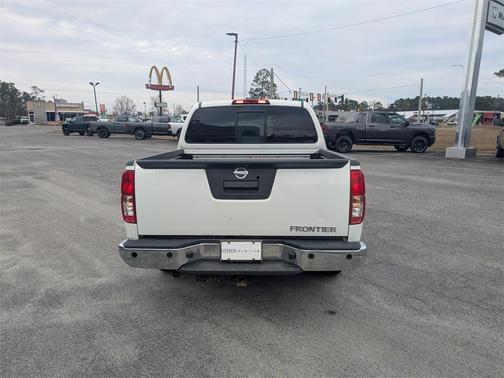 2017 Nissan Frontier SV