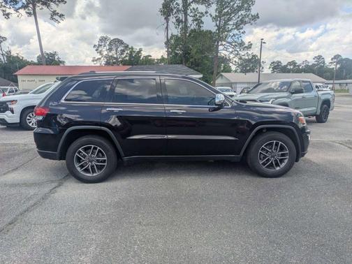Sangria Metallic 2020 Jeep Grand Cherokee Limited