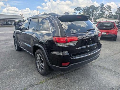 Sangria Metallic 2020 Jeep Grand Cherokee Limited