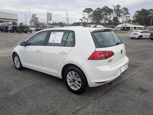 2017 Volkswagen Golf TSI S 4-Door
