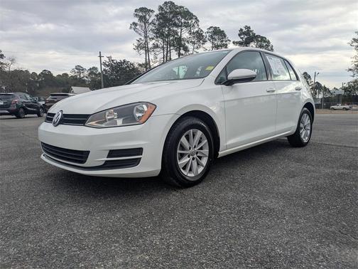 2017 Volkswagen Golf TSI S 4-Door