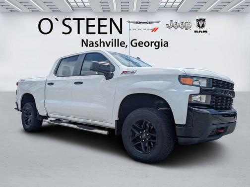 Summit White 2019 Chevrolet Silverado 1500 Custom Trail Boss
