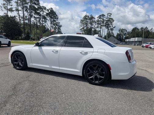 2020 Chrysler 300 Touring