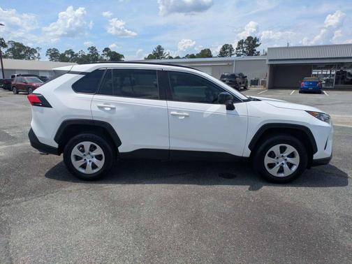 Super White 2020 Toyota RAV4 LE