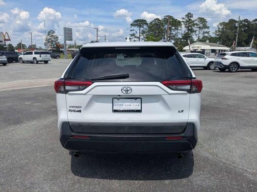 Super White 2020 Toyota RAV4 LE