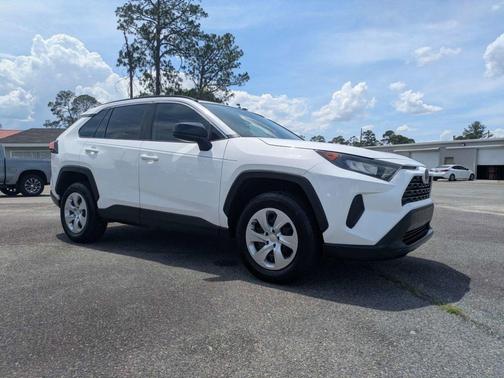 Super White 2020 Toyota RAV4 LE