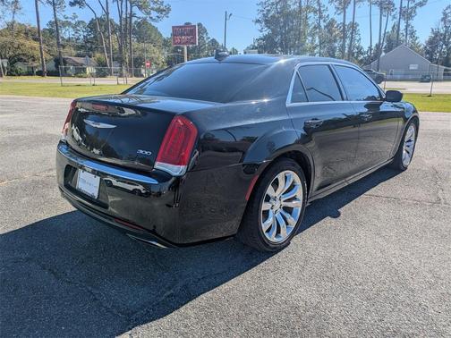 2016 Chrysler 300 Limited