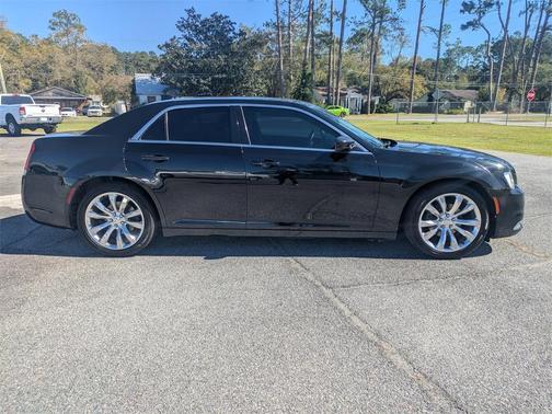 2016 Chrysler 300 Limited