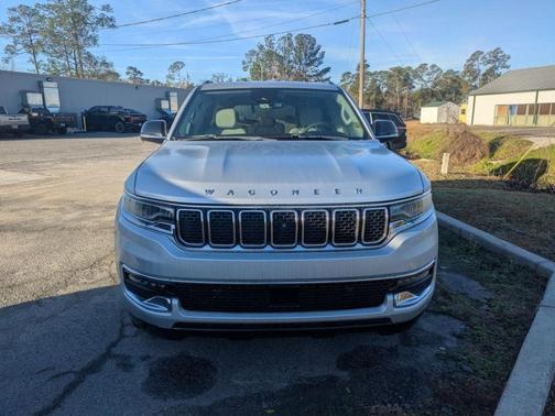 2024 Jeep Wagoneer Base