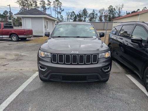 2019 Jeep Grand Cherokee Laredo E