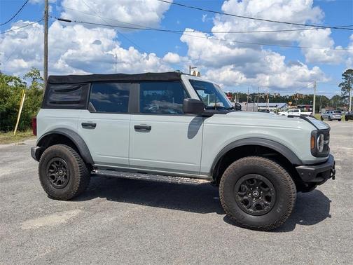 2022 Ford Bronco Base