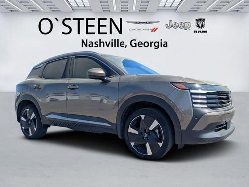 Canyon Bronze M 2025 Nissan Kicks SR