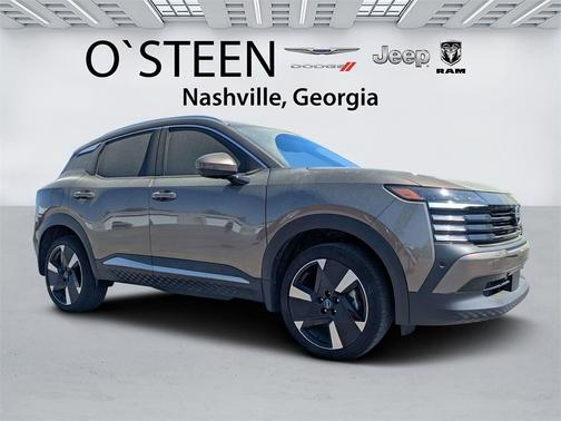 2025 Nissan Kicks SR