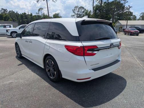 White 2022 Honda Odyssey Elite