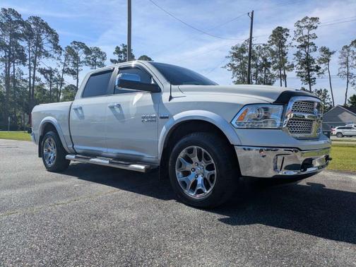 Pearl White 2017 RAM 1500 Laramie