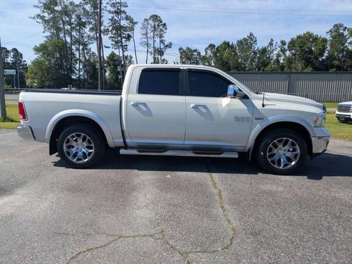 Pearl White 2017 RAM 1500 Laramie
