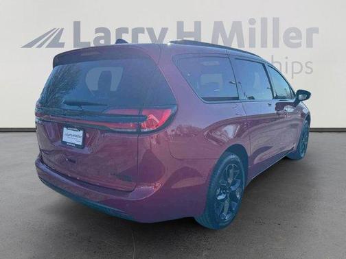 2025 Chrysler Pacifica Limited
