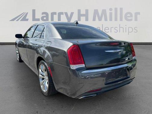 2017 Chrysler 300C Base
