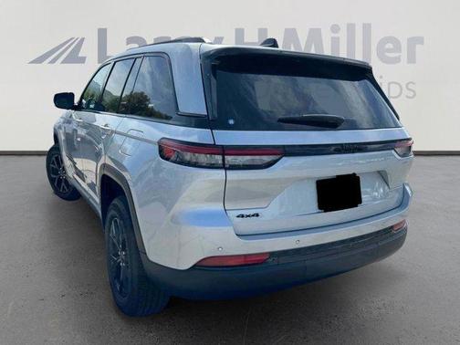 2024 Jeep Grand Cherokee Laredo