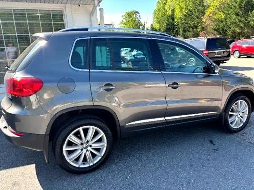 2016 Volkswagen Tiguan SE