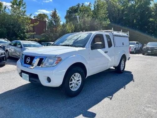 Glacier White 2017 Nissan Frontier SV-I4