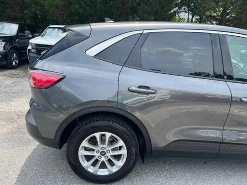 Magnetic Metallic 2020 Ford Escape SE