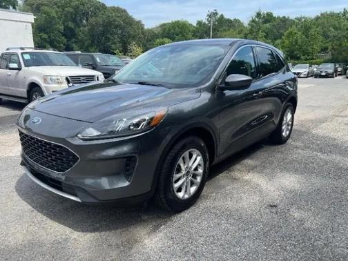 Magnetic Metallic 2020 Ford Escape SE