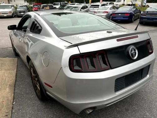 2014 Ford Mustang V6